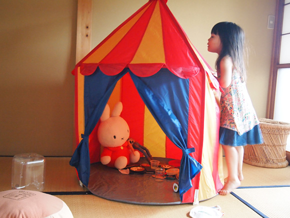 和室のテント